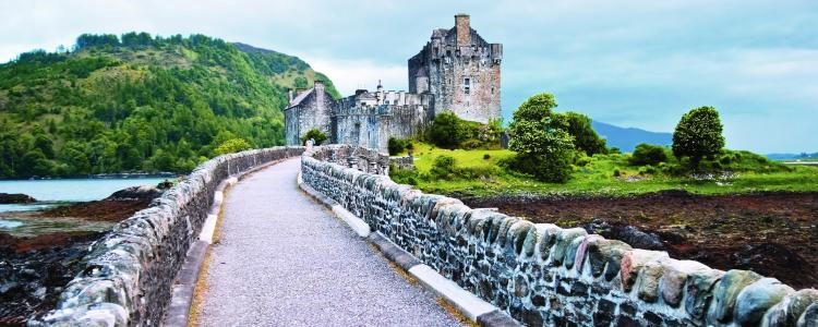 How Can You Enjoy Your Vacations In Scotland?