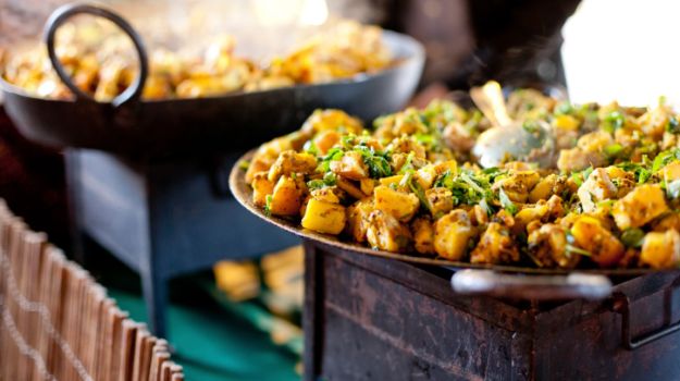 The Best Street Food Items You Need To Try In Mumbai