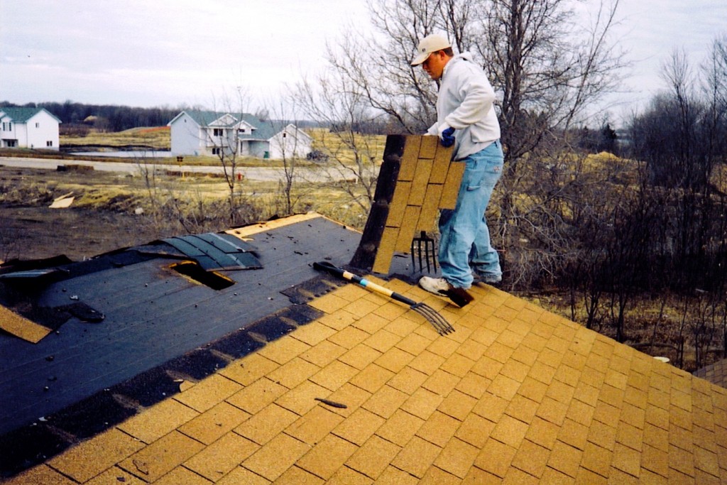 Choose The Professional and Experienced Services For Roofing In Chicago