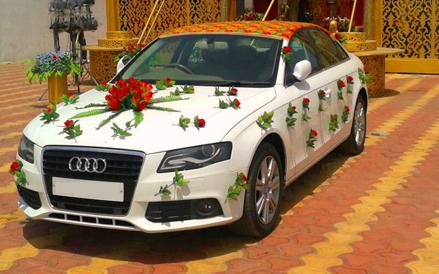 Tips For Choosing The Right Luxury Cars For Your Wedding