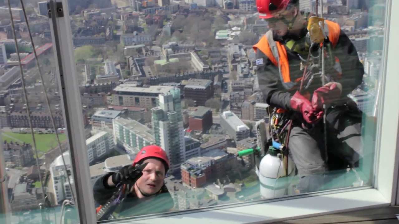 How To Ensure That You Have The Best Window Cleaners At Work?