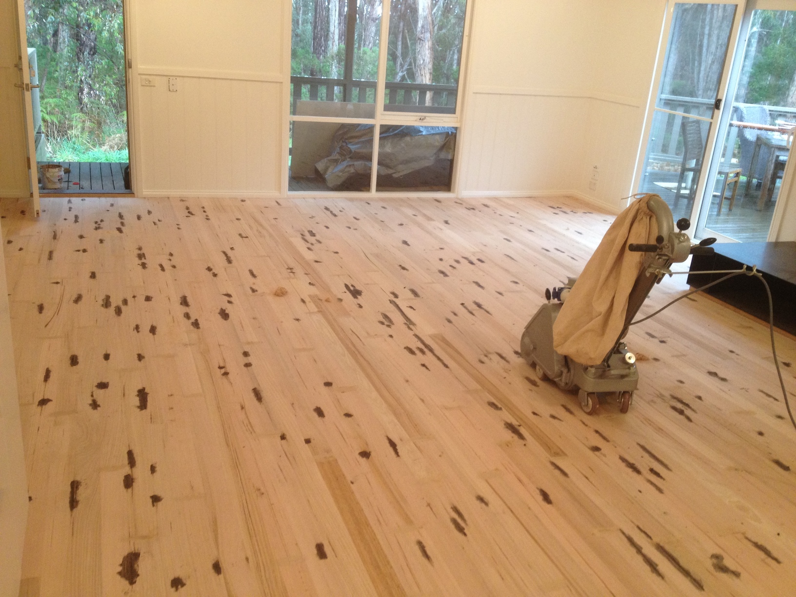 Improve the Richness of Your Flooring by Hiring Timber Floor Sanding Eexpert