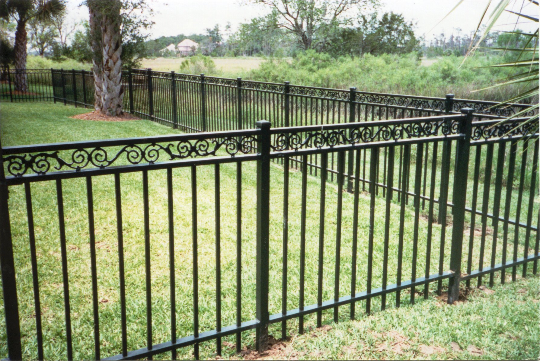 How Iron Fence Offer Both Appeal and Protection