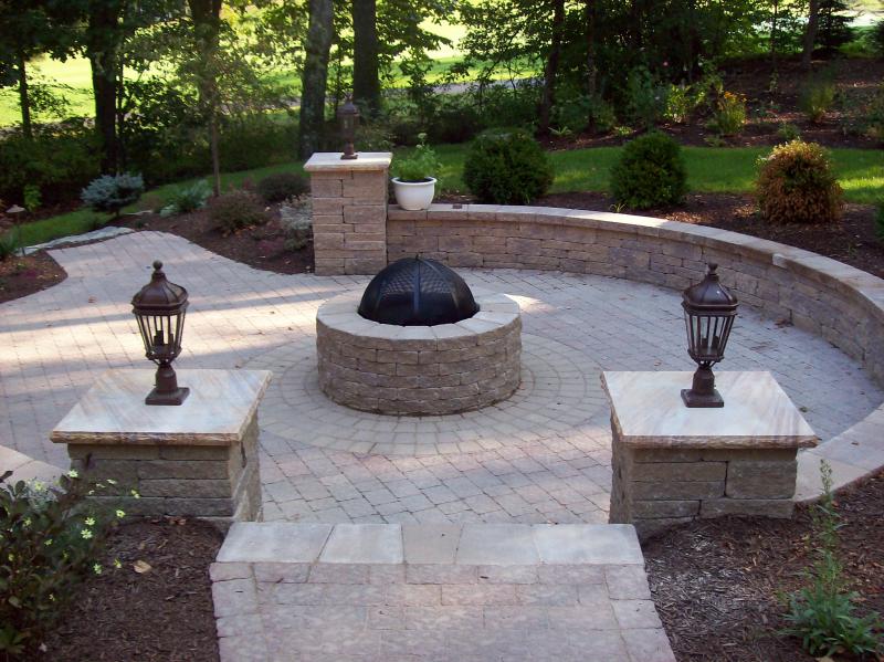 Hardscapes and Hardscaping Designs Provided by Stonemakers