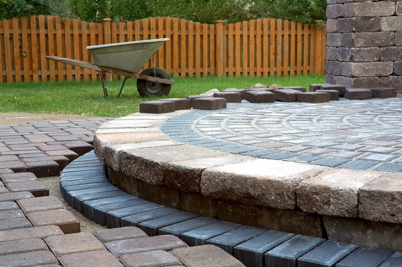 Amazing Tips On Garden Pavers Installation