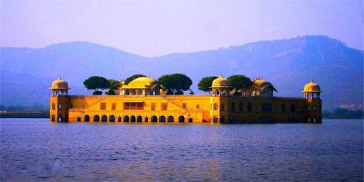 Explore Jaipur In Your Holiday