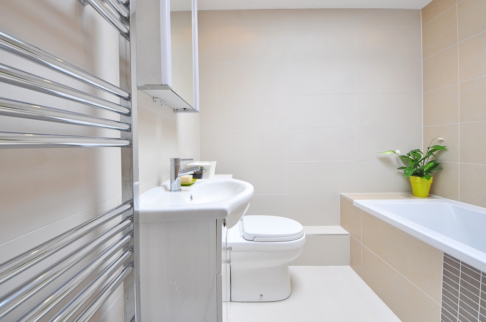 How To Make Your Small Bathroom Look Bigger