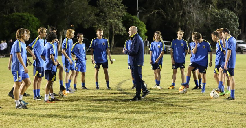 FEW OBVIOUS KINDS OF STUFF ALL AMATEUR FOOTBALL TEAM MANAGERS NEED TO BUILD A STRONG TEAM