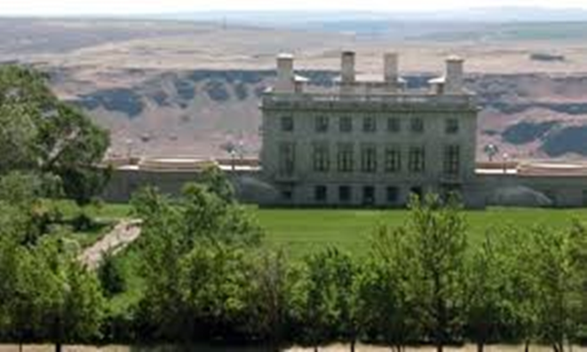 SHHH, THE QUEEN MAY STILL BE SLEEPING!