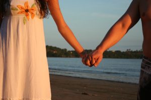 Are You In A Committed Relationship? 4 Signs You May Look For